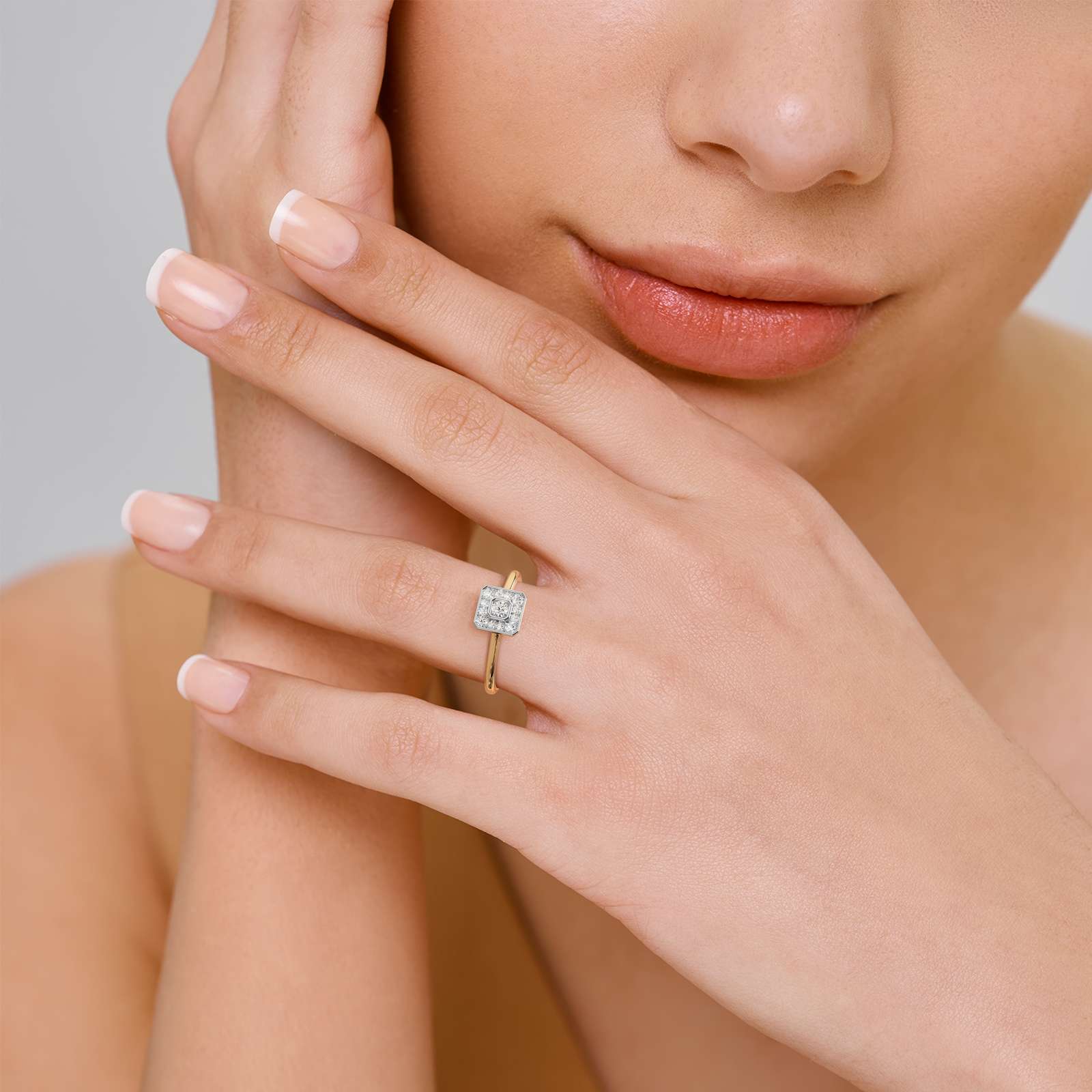 Magnetic Draw Asscher Diamond Ring