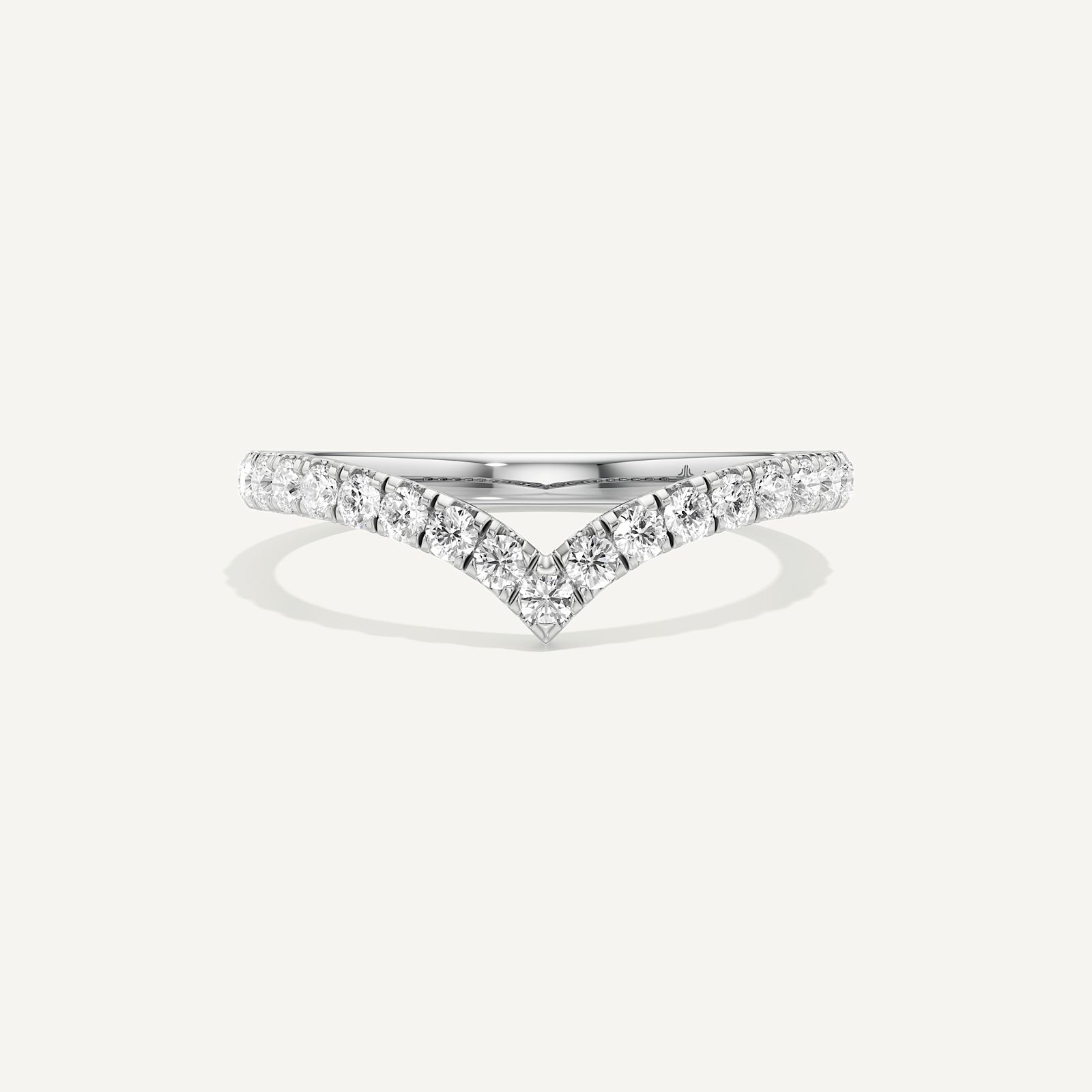 V-Crest Round Diamond